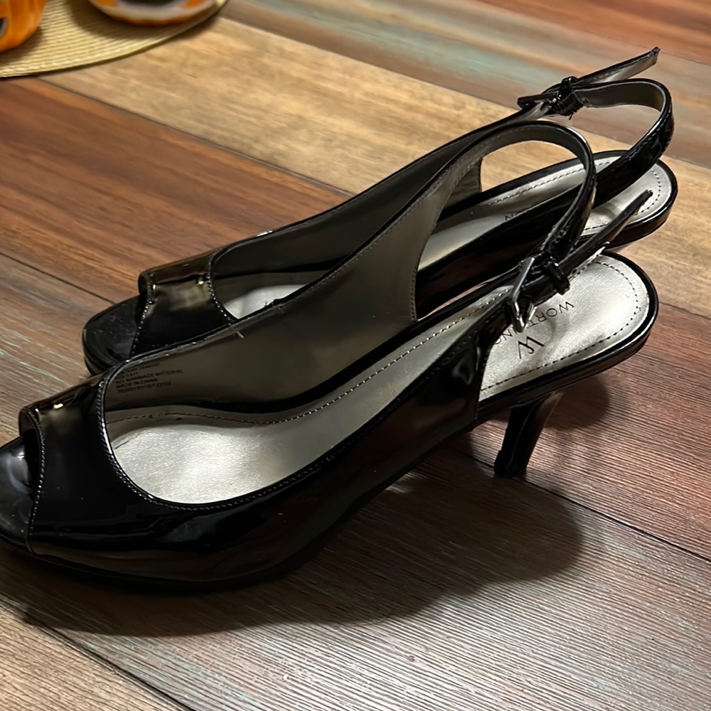 Worthington, women’s , black high heels, worn once, exc condition , size 8 1/2